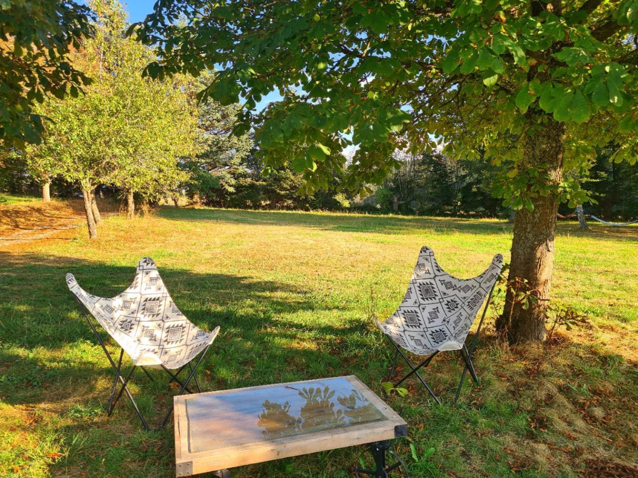 Room Lover Les Chaizes Saint-Romain-Lachalm Exteriér fotografie